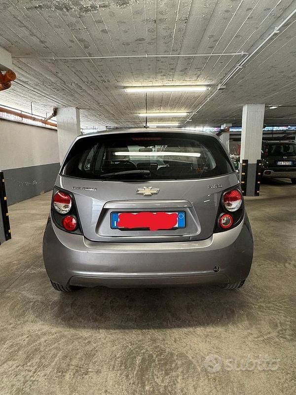 Usata Chevrolet Aveo 86 CV (63 kW) 2011 Grigio Berlina