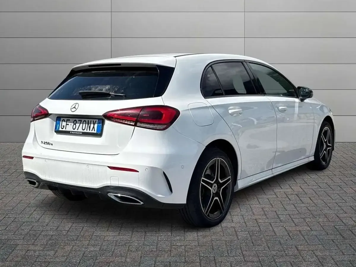 Usata Mercedes A250 Premium 218 CV (160 kW) 2021 Bianco polare Berlina