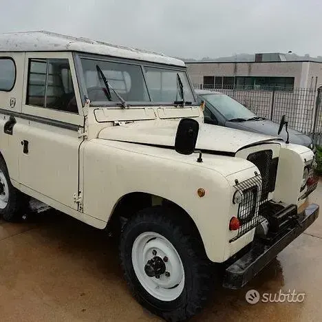 Usata Land Rover Defender 90 CV (66 kW) 1970 SUV