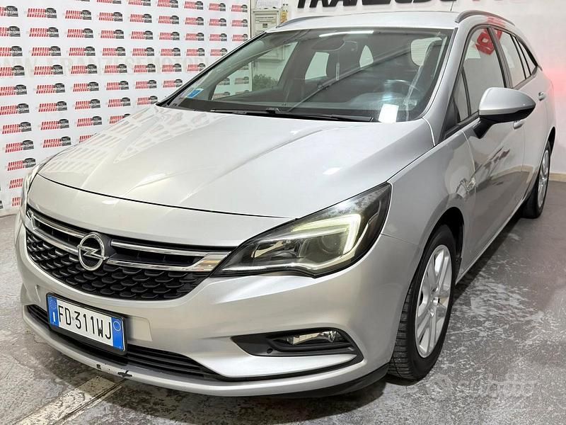 Usata Opel Astra Innovation 110 CV (80 kW) 2016 Grigio Station wagon