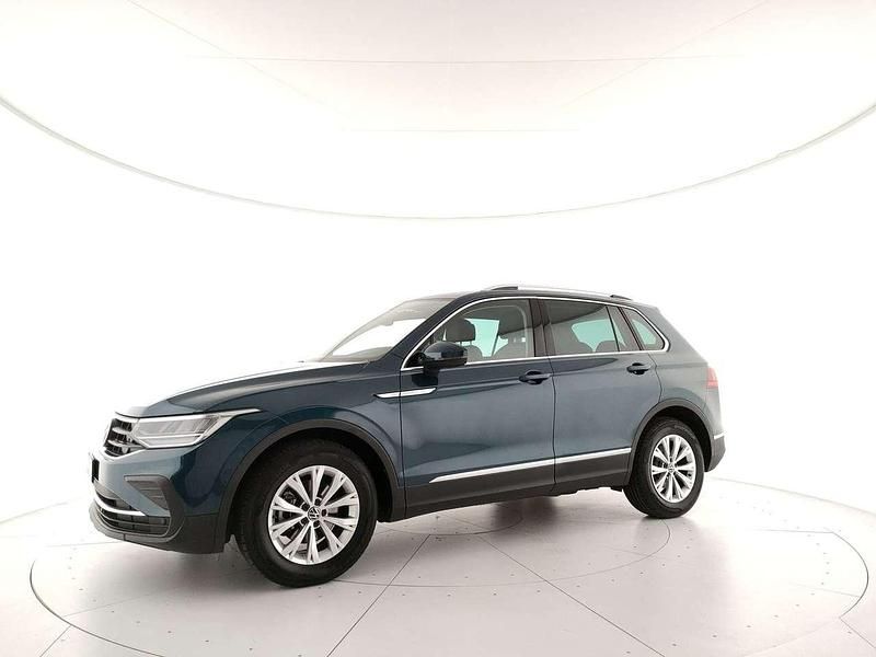 Usata VW Tiguan Life 122 CV (89 kW) 2021 Bleu SUV