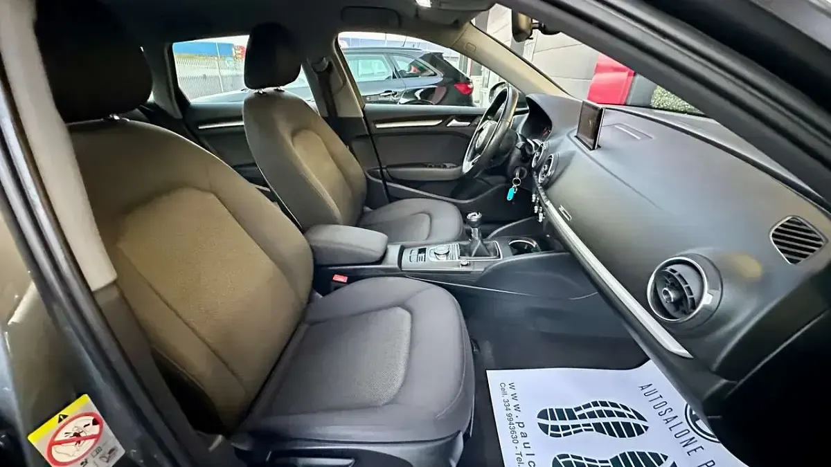 Usata Audi A3 Business 116 CV (85 kW) 2019 Grigio metallizzato Berlina