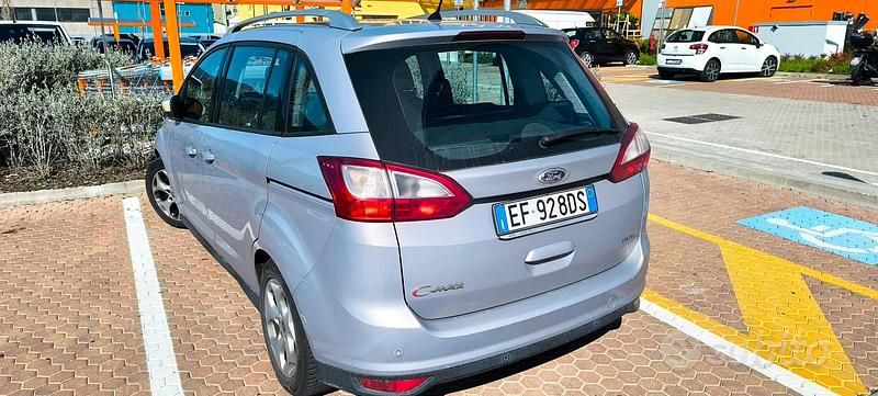 Usata Ford Grand C-Max 115 CV (84 kW) 2010 Grigio Monovolume