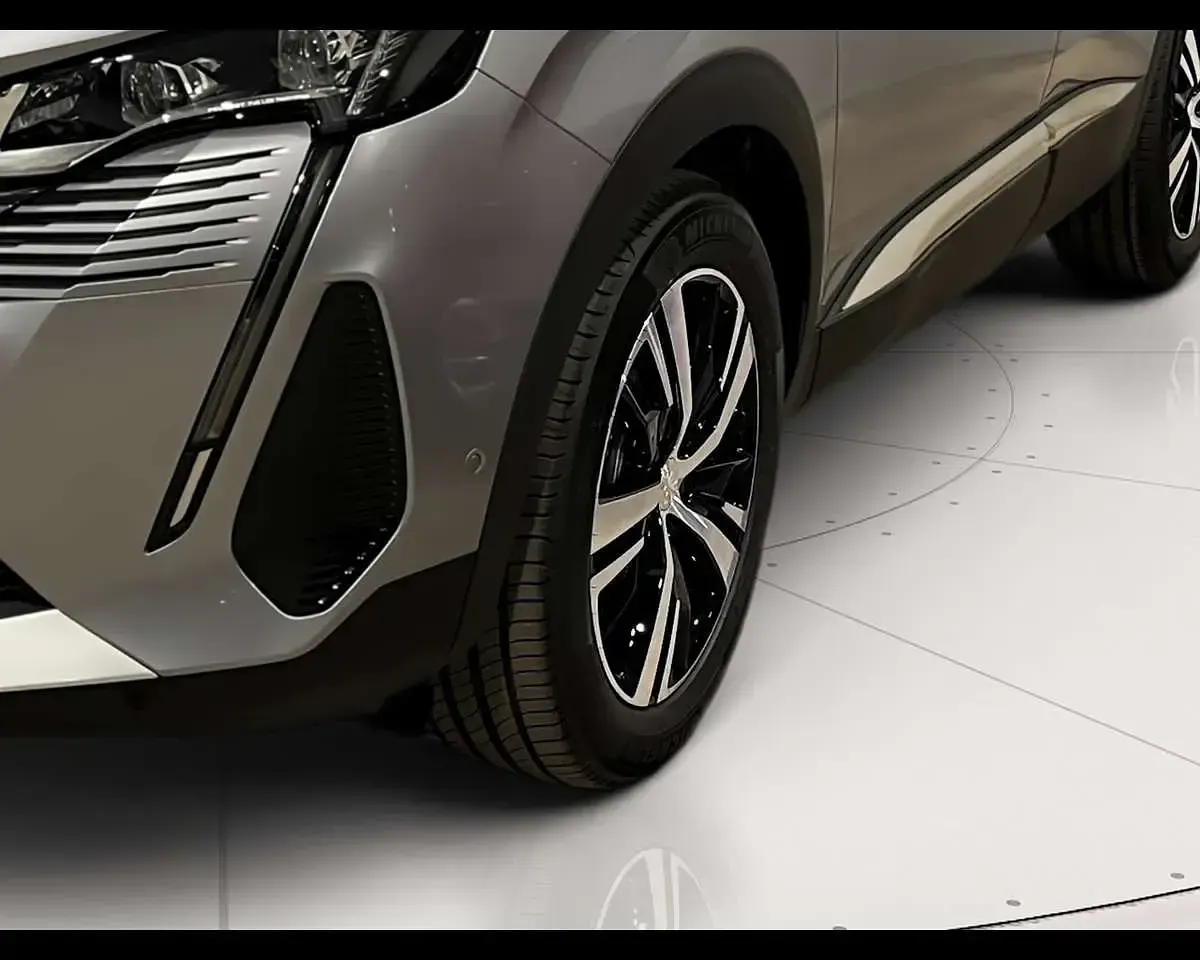 Usata Peugeot 3008 GT 131 CV (96 kW) 2024 Grigio artense  metallizzato SUV