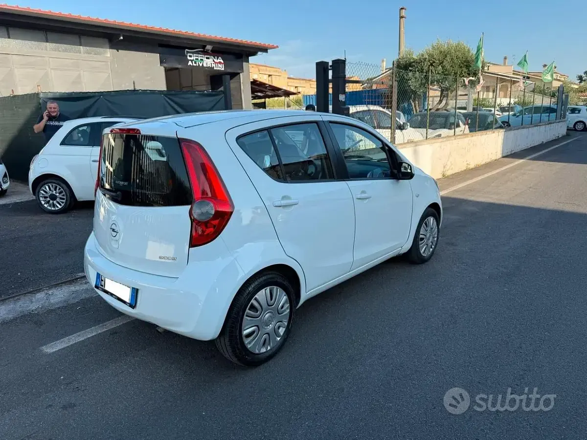 Usata Opel Agila 68 CV (50 kW) 2013 Bianco Utilitaria