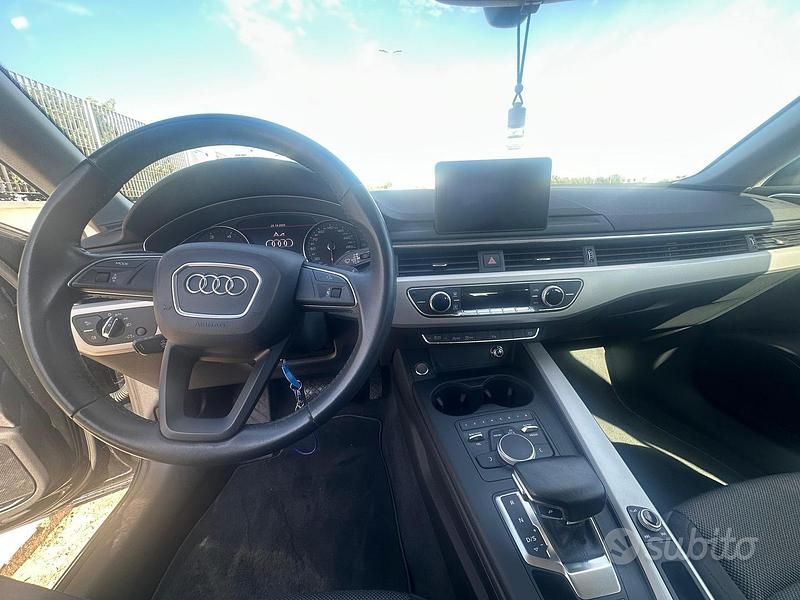 Usata Audi A4 150 CV (110 kW) 2019 Nero Station wagon