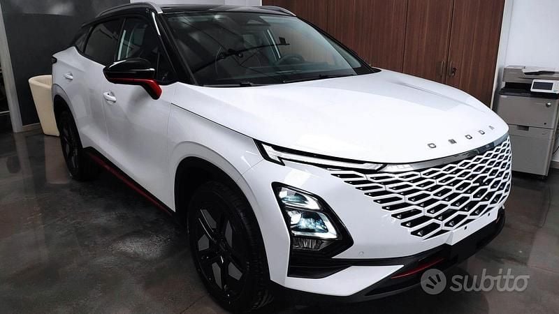 Nuova Omoda 5 147 CV (108 kW) 2025 Bianco SUV