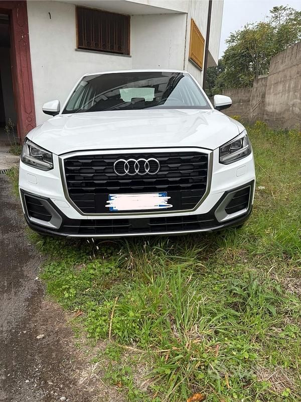 Usata Audi Q2 Business 116 CV (85 kW) 2018 Bianco SUV