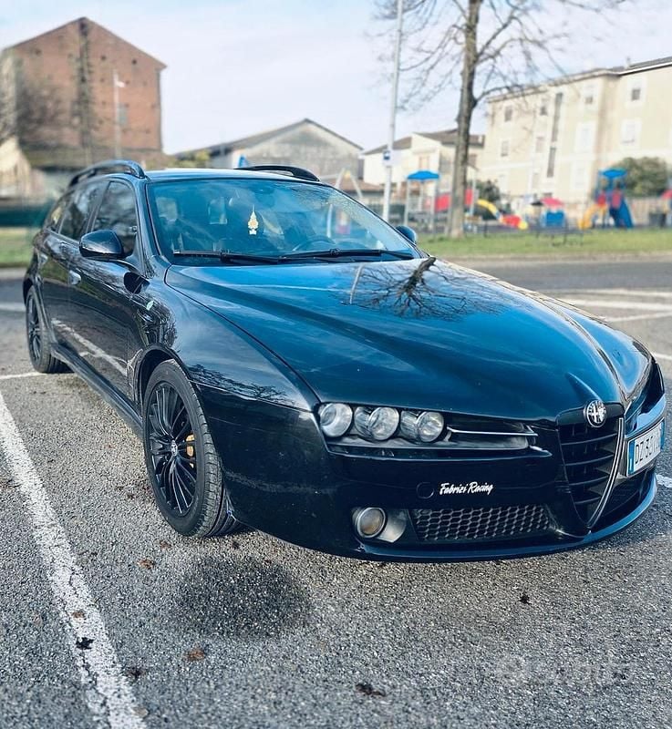 Usata 2009 Alfa Romeo 159 Station wagon | 4500 € (Buon prezzo) - Immagine 1/4