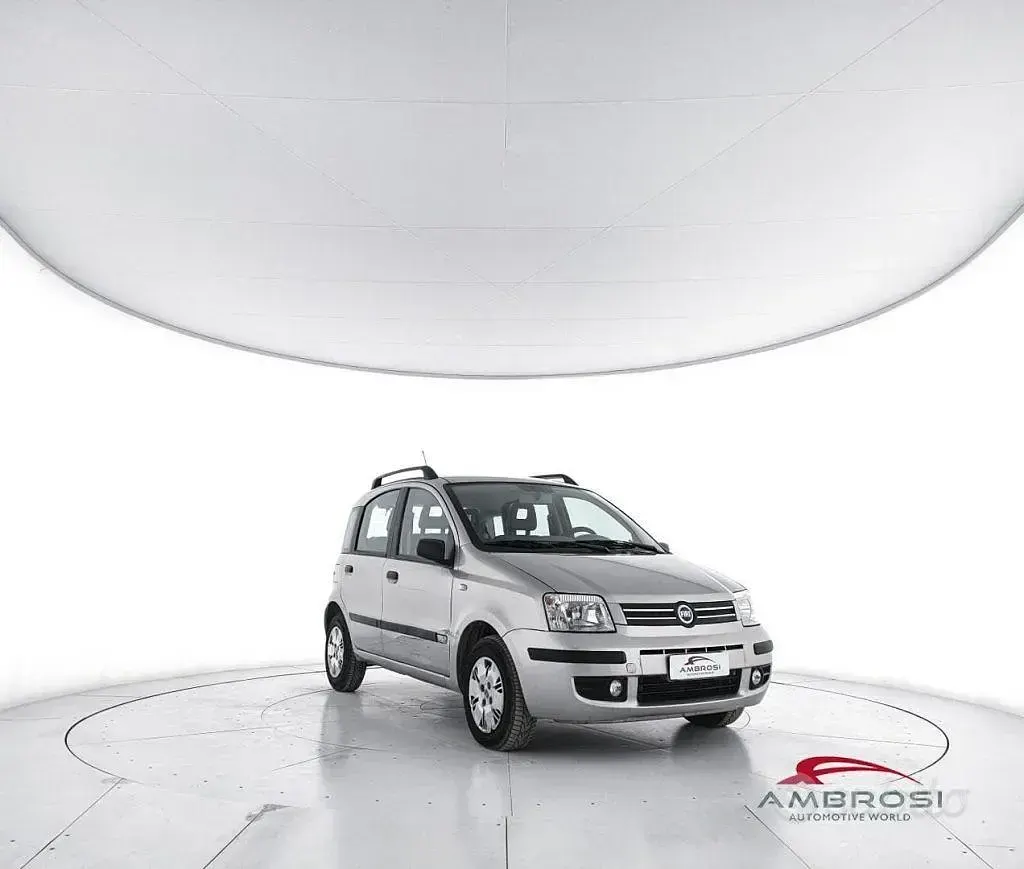 Usata Fiat Panda Dynamic 60 CV (44 kW) 2004 Grigio Utilitaria
