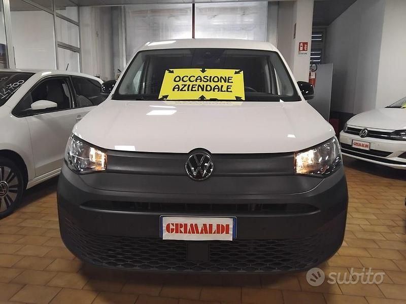 Usata VW Caddy Trendline 110 CV (80 kW) 2020 Grigio Monovolume