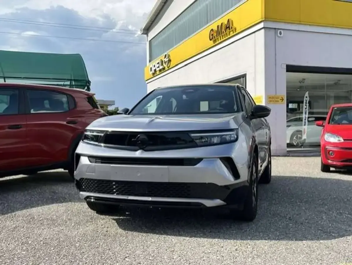 Usata Opel Mokka 136 CV (100 kW) 2025 Grigio SUV