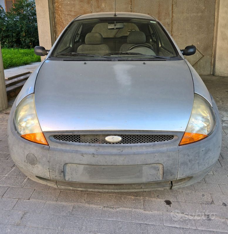Grigio Usata 2000 Ford Ka Due volumi | 800 € (Buon prezzo) - Immagine 1/4