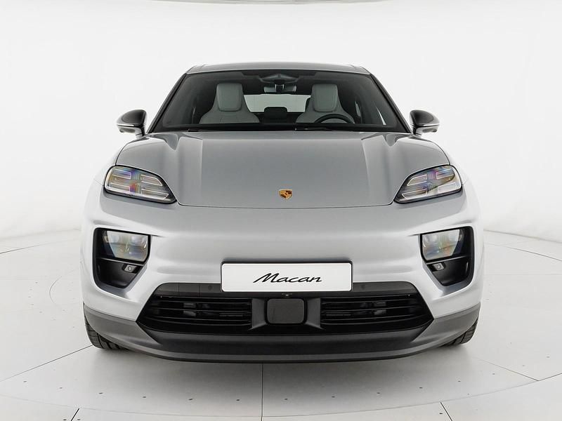 Nuova Porsche Macan 330 kW (449 CV) 2026 Argento dolomite metallizzato SUV