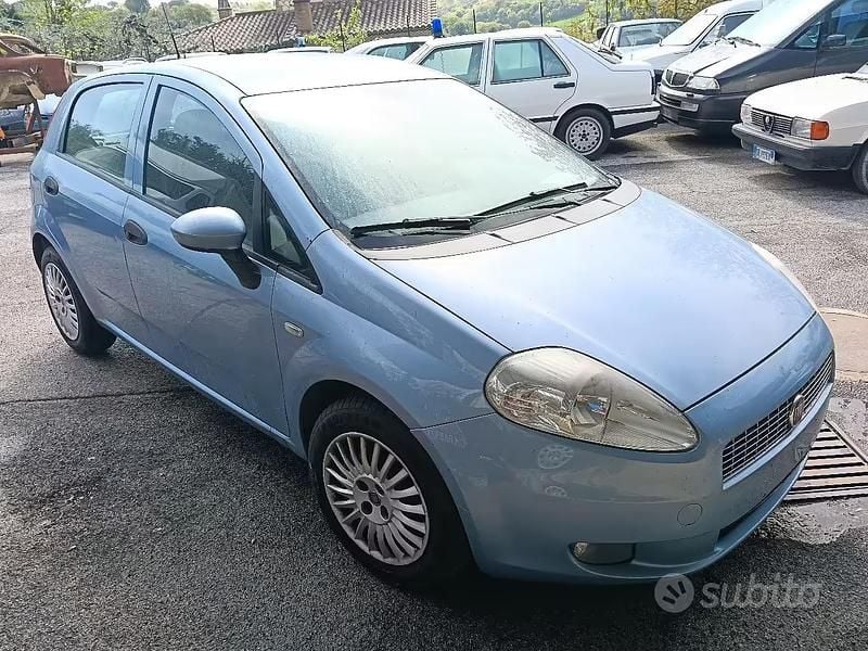 Usata Fiat Grande Punto 75 CV (55 kW) 2006 Blu Utilitaria