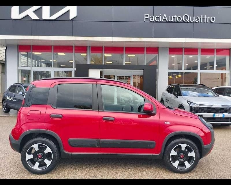 Usata Fiat Panda Cross Cross 70 CV (51 kW) 2024 Rosso Utilitaria