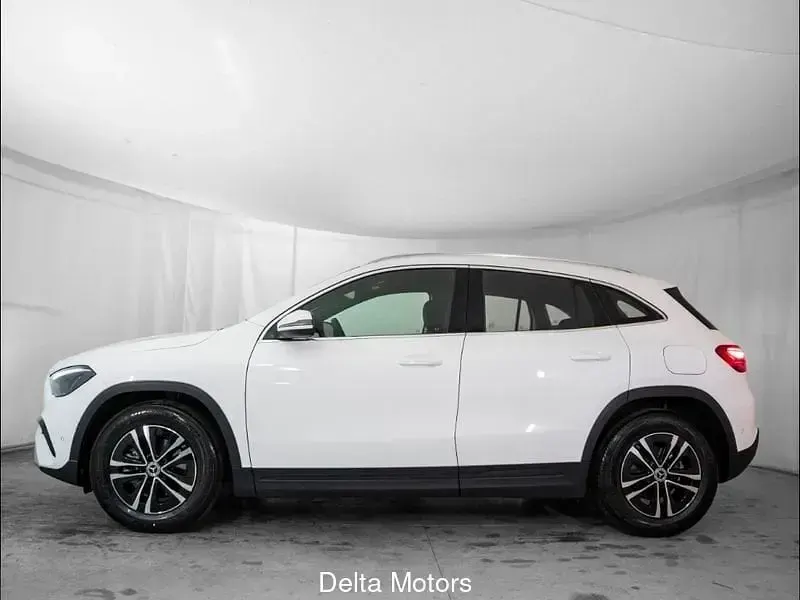 Nuova Mercedes GLA180 Advanced 116 CV (85 kW) 2026 SUV