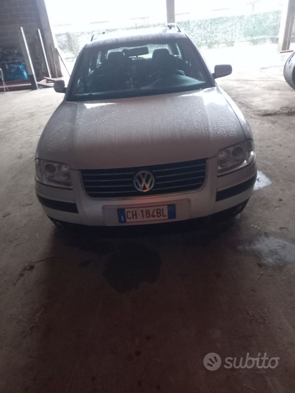 Grigio Usata 2003 VW Passat Tre volumi | 2300 € (Cara) - Immagine 1/4