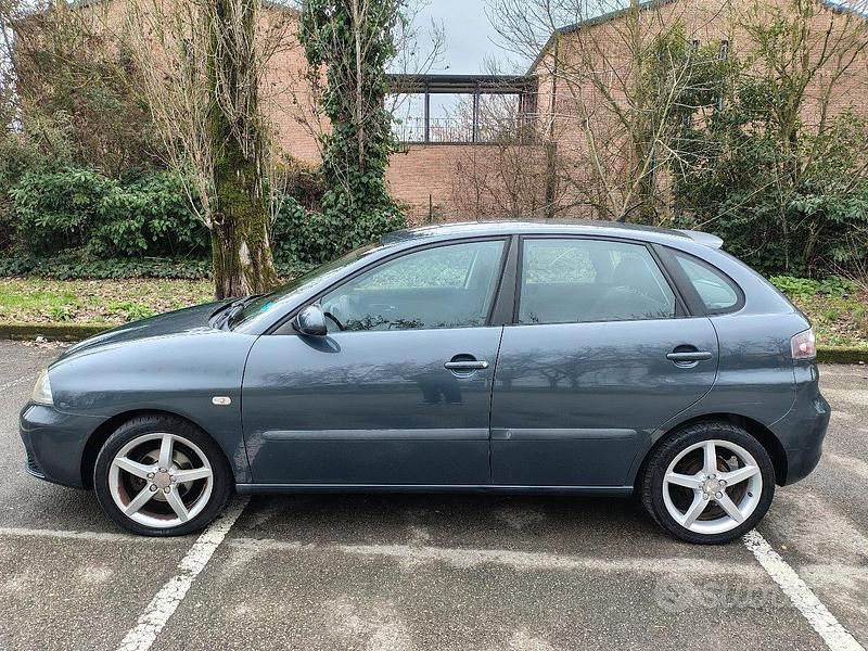 Usata Seat Ibiza Stylance 2006 Grigio Utilitaria