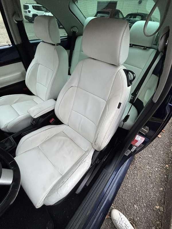 Usata VW New Beetle 105 CV (77 kW) 2009 Blu Utilitaria