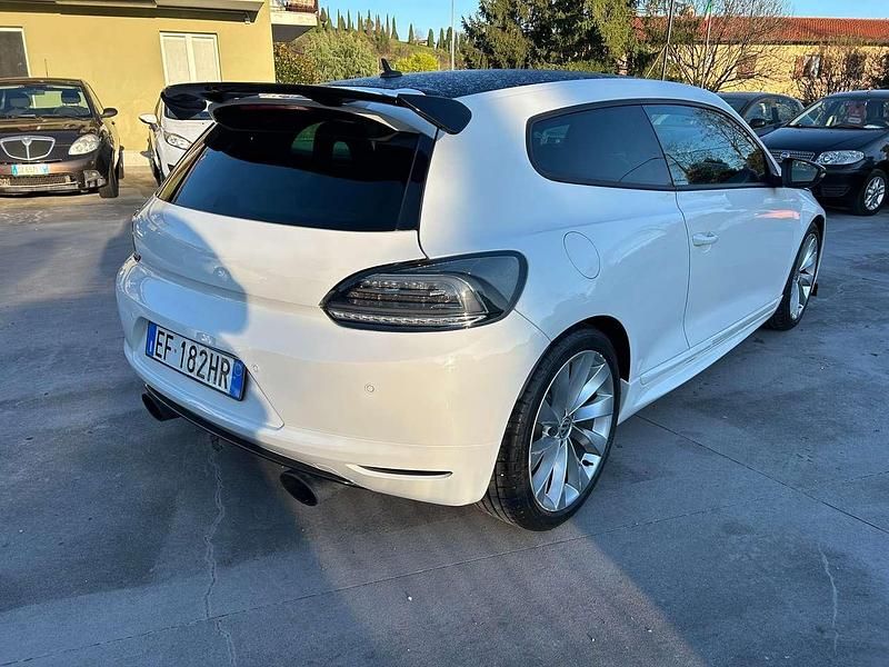 Usata VW Scirocco 160 CV (117 kW) 2010 Bianco Coupé