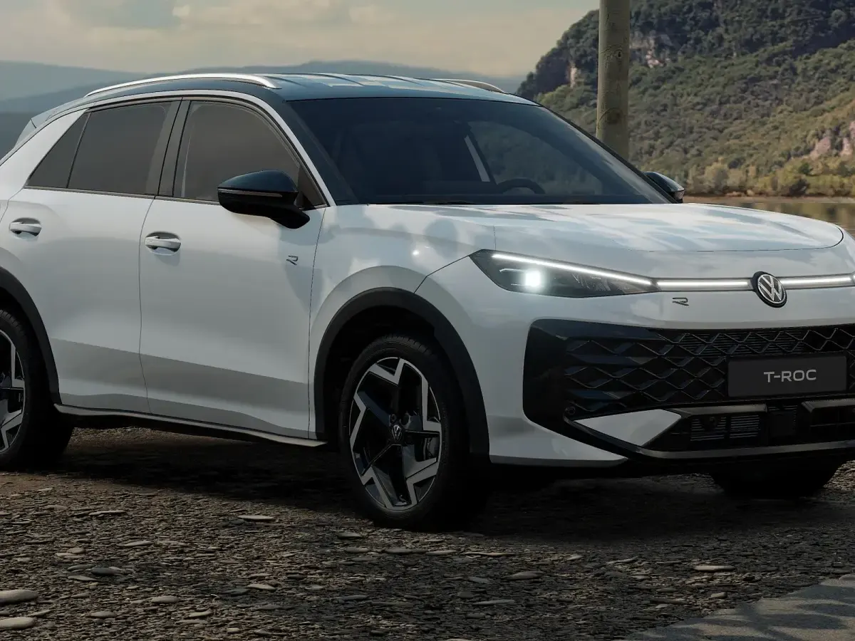 Nuova VW T-Roc R-line 150 CV (110 kW) 2026 Pure white nero SUV