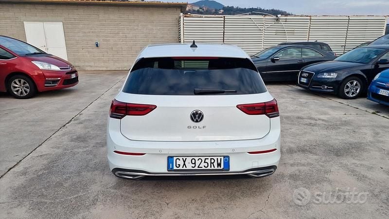Usata VW Golf VIII Life 150 CV (110 kW) 2024 Bianco Berlina