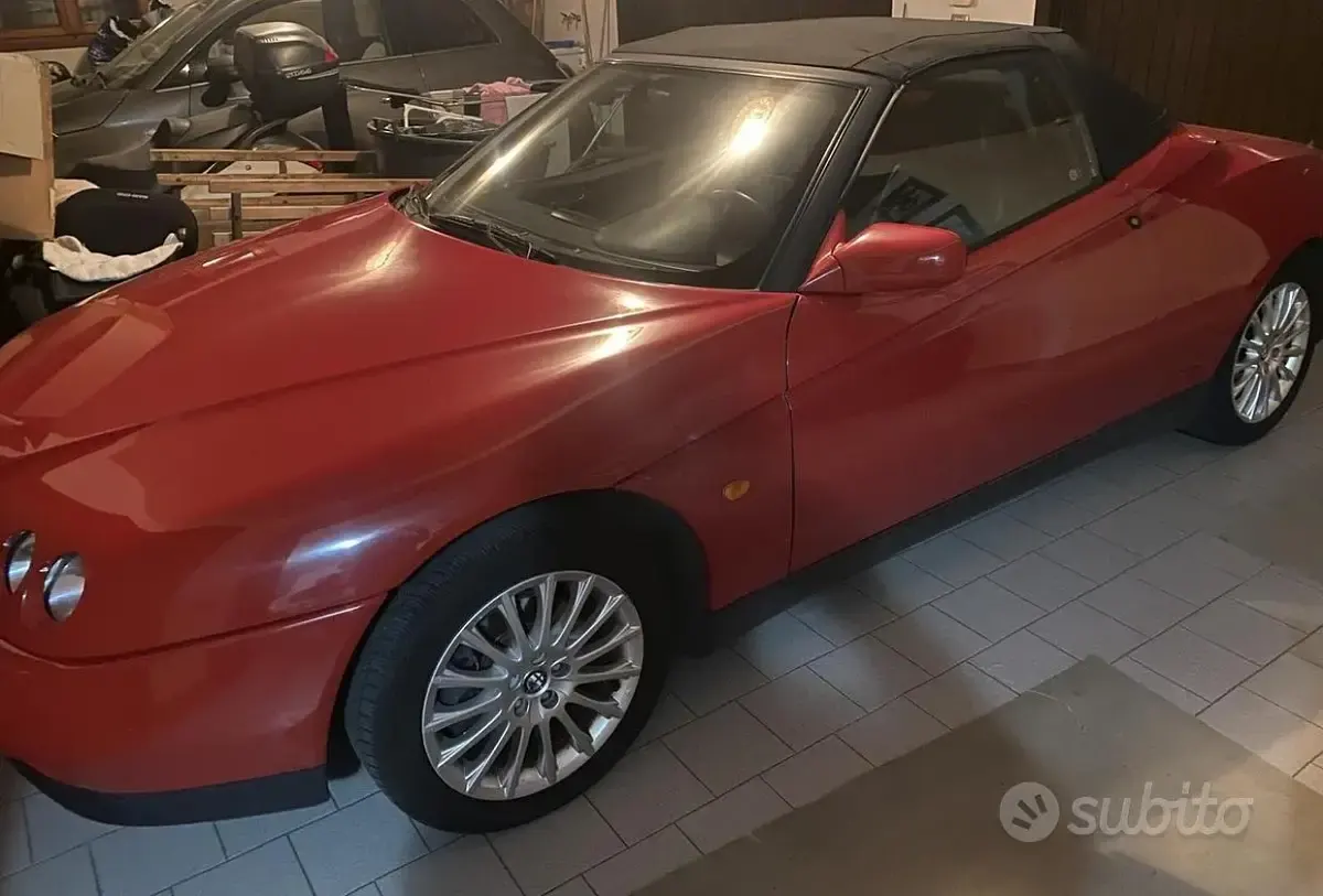 Usata Alfa Romeo Spider 117 CV (86 kW) 1995 Cabrio