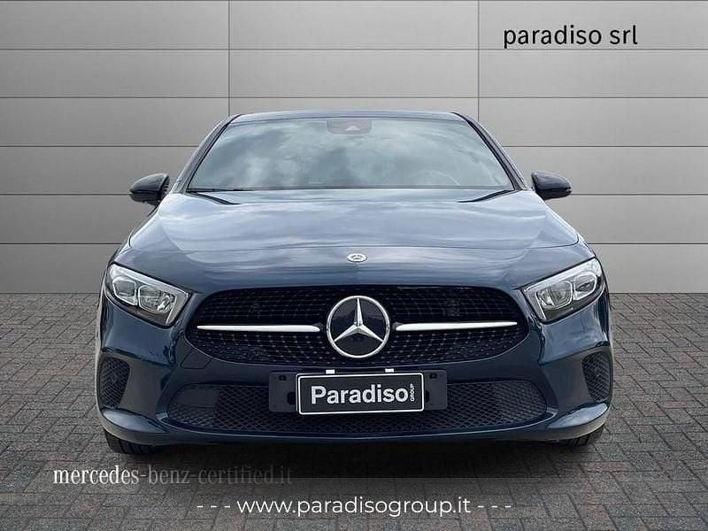 Usata Mercedes A180 Edition 116 CV (85 kW) 2022 Blu/azzurro Berlina