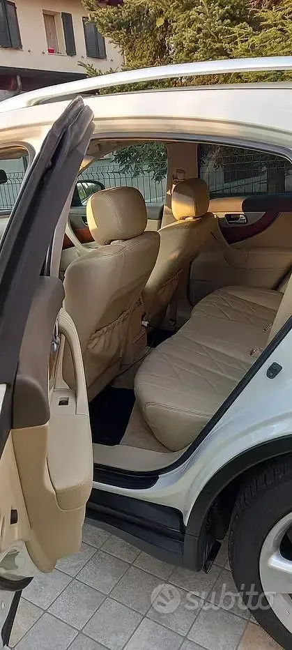 Usata Infiniti QX70 238 CV (175 kW) 2017 SUV
