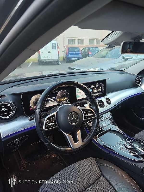 Usata Mercedes E200 Business 160 CV (117 kW) 2019 Blu/azzurro Berlina