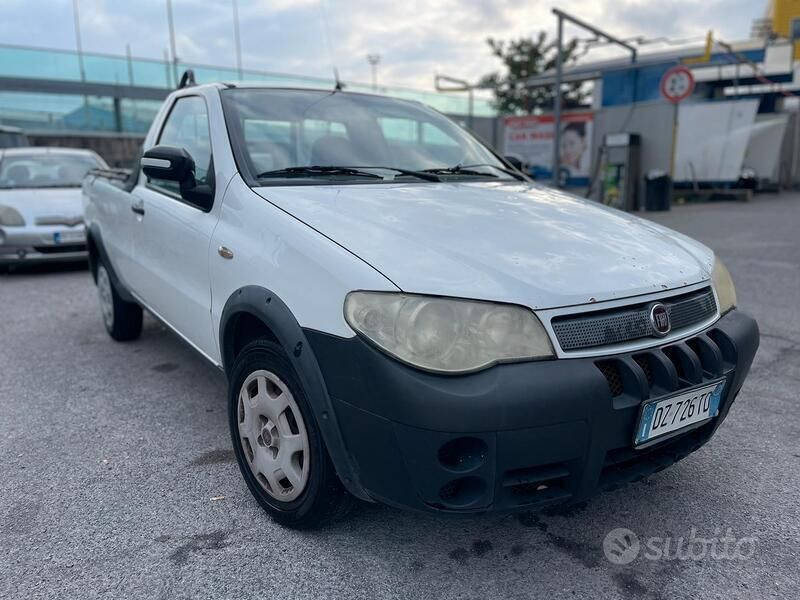 Usata 2010 Fiat Strada Pick-up | 3499 € - Immagine 1/4