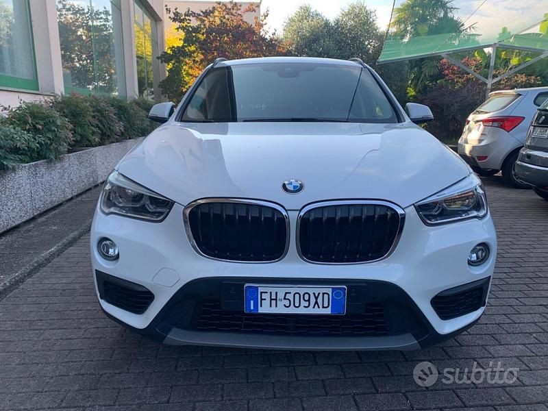 Bianco Usata 2017 BMW X1 Sport Line SUV | 16.500 € (Buon prezzo) - Immagine 1/4