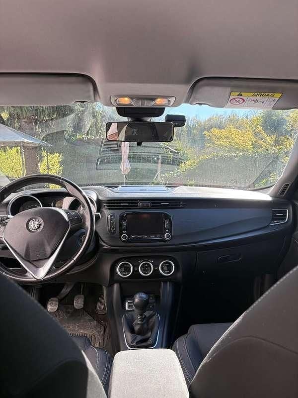 Usata Alfa Romeo Giulietta Business 120 CV (88 kW) 2016 Nero Utilitaria