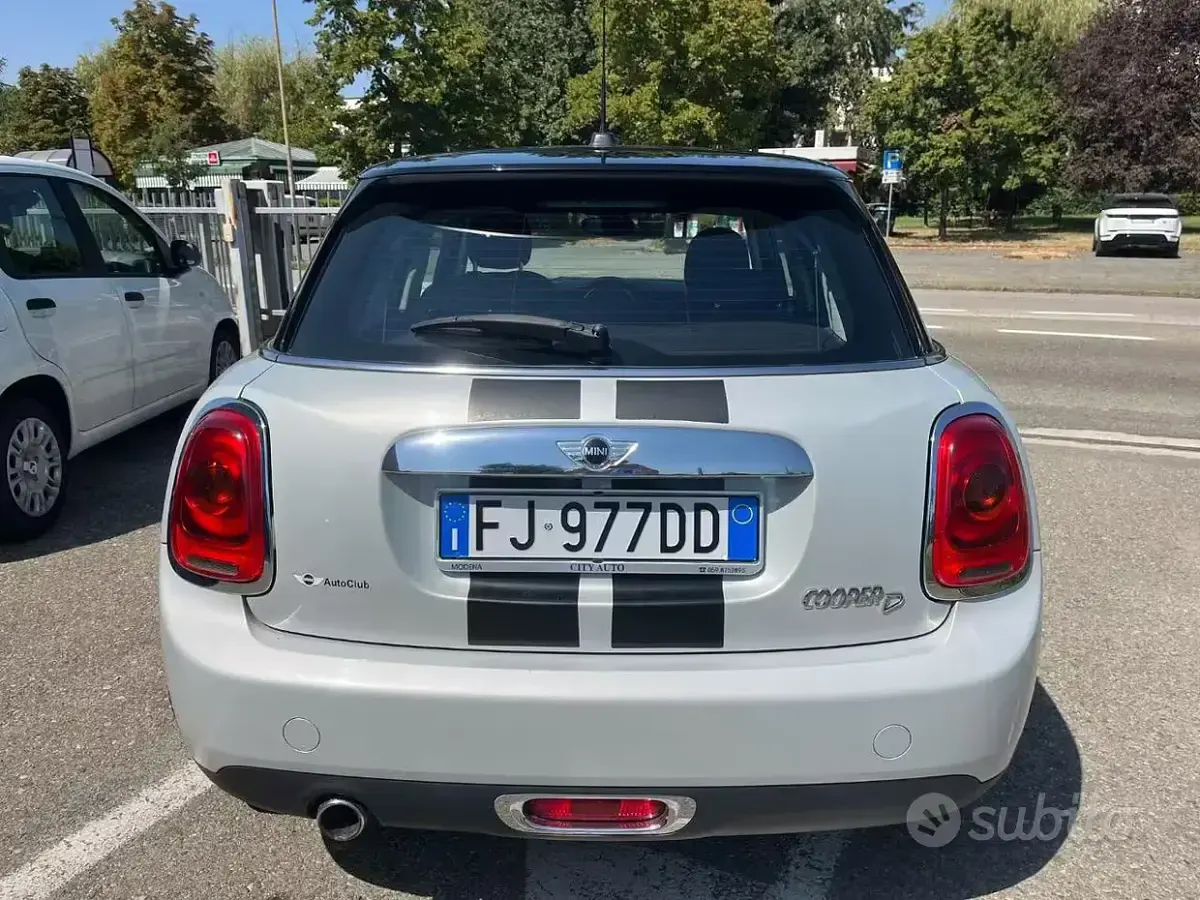 Usata Mini Cooper D Hype 116 CV (85 kW) 2017 Other Utilitaria