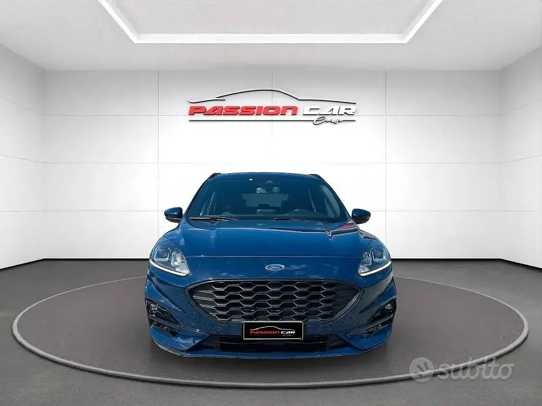 Usata Ford Kuga ST-Line 120 CV (88 kW) 2022 Blu SUV