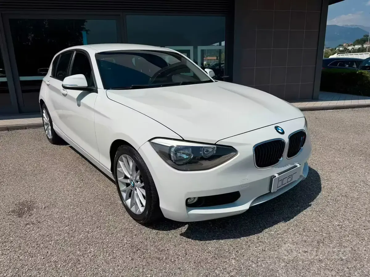 Usata BMW 118 Efficient Dynamics 143 CV (105 kW) 2013 Bianco Utilitaria