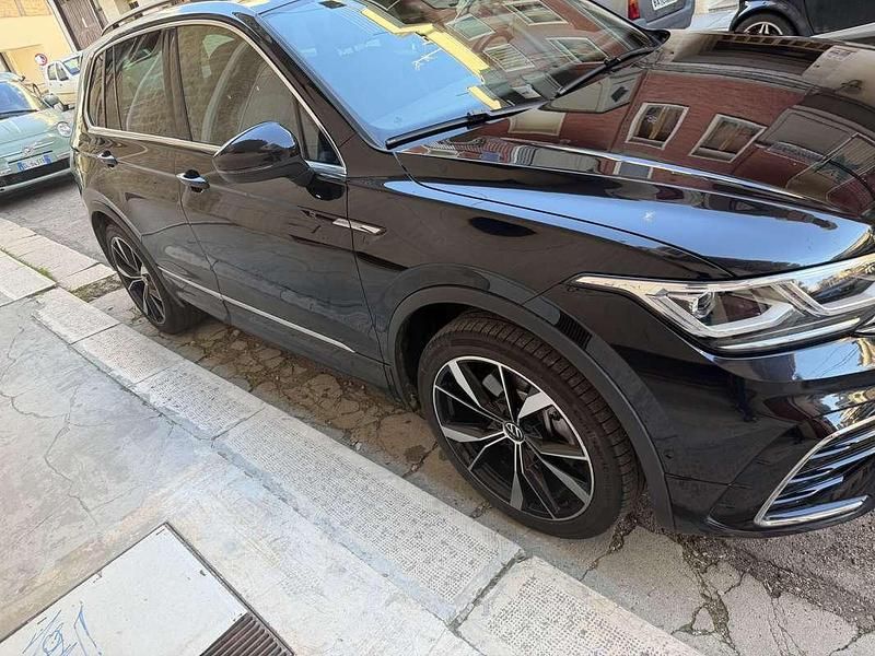 Usata VW Tiguan R-line 200 CV (147 kW) 2023 SUV