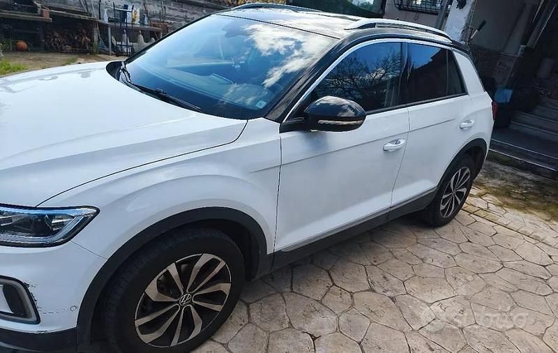 Usata VW T-Roc 110 CV (80 kW) 2023 Bianco SUV