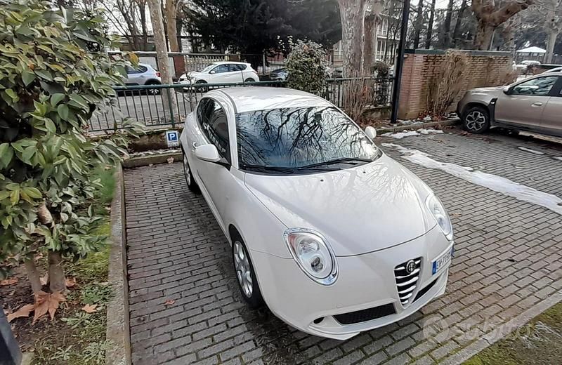 Usata 2011 Alfa Romeo MiTo Due volumi | 5200 € - Immagine 1/4