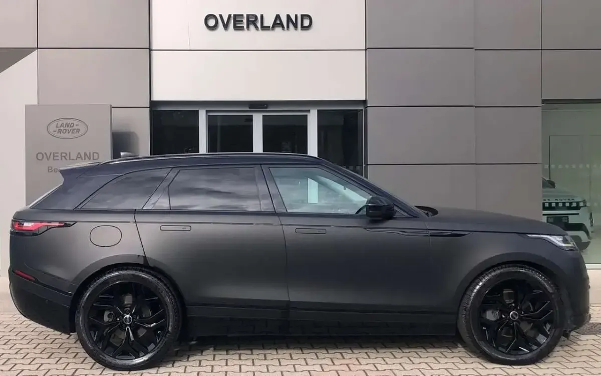 Usata Land Rover Range Rover Velar First Edition 300 CV (220 kW) 2017 Nero SUV