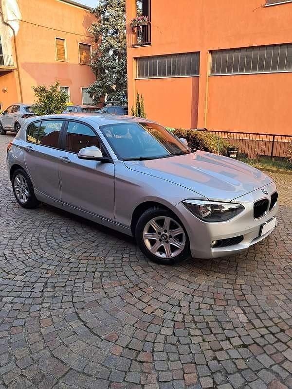 Usata BMW 118 143 CV (105 kW) 2014 Argento Utilitaria