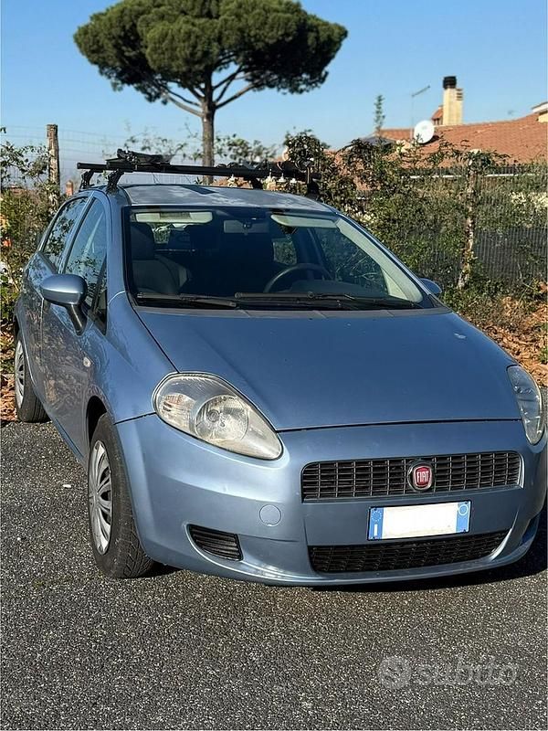 Blu Usata 2009 Fiat Grande Punto Due volumi | 2800 € (Ottimo prezzo) - Immagine 1/4