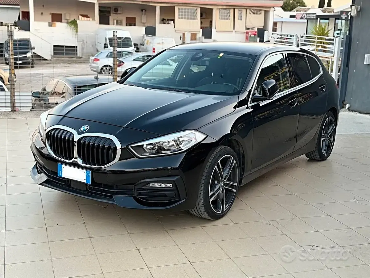 Usata BMW 116 M Sport 116 CV (85 kW) 2021 Nero Utilitaria