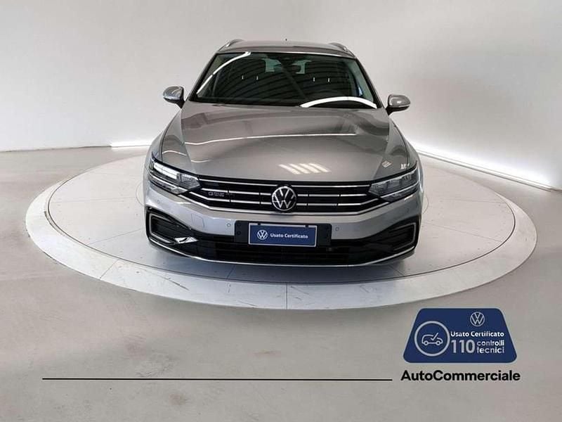 Usata VW Passat GTE 218 CV (160 kW) 2023 Argento Station wagon