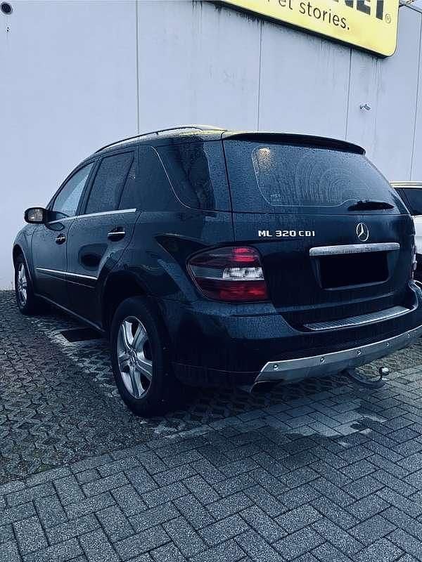 Usata Mercedes ML320 224 CV (164 kW) 2007 SUV