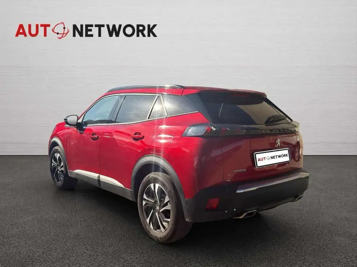 Usata Peugeot 2008 Allure 131 CV (96 kW) 2022 Rosso SUV