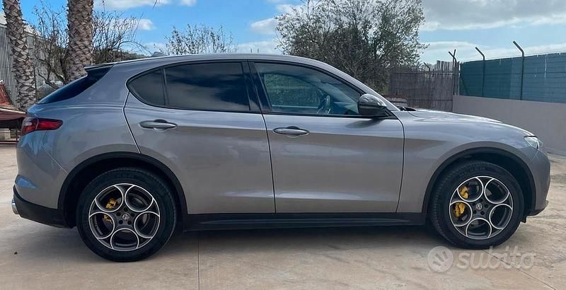 Usata Alfa Romeo Stelvio Super 210 CV (154 kW) 2019 Grigio SUV
