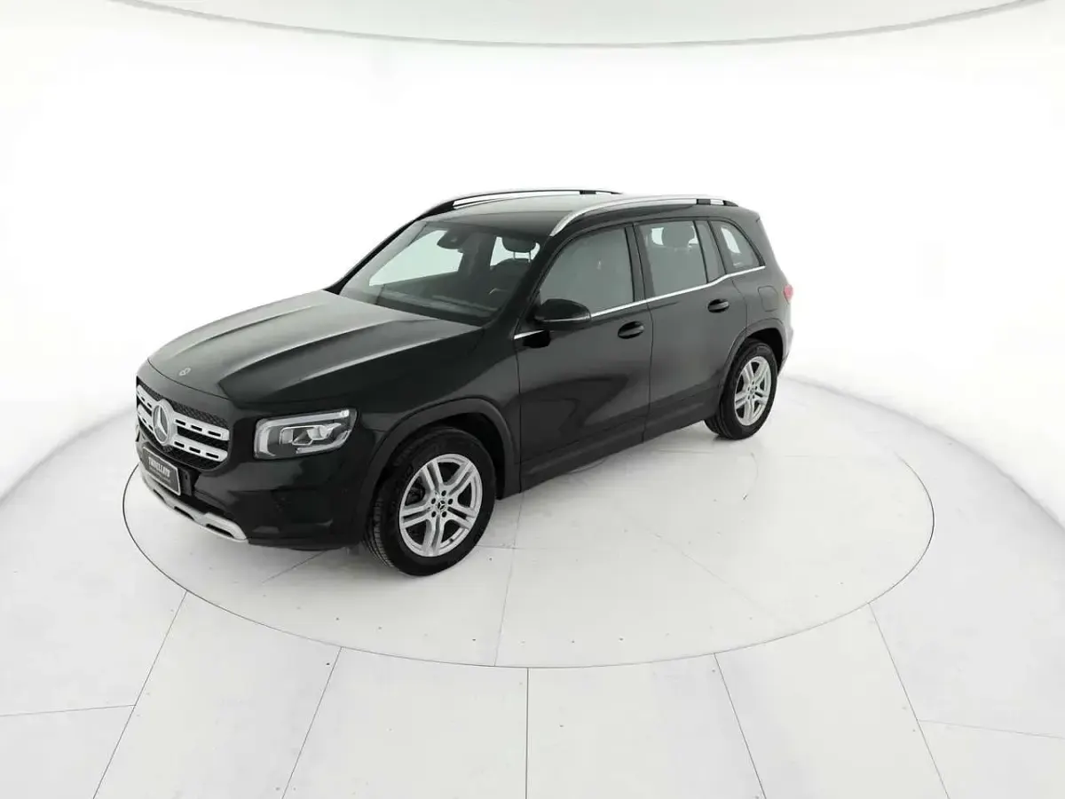 Usata Mercedes GLB200 Business 150 CV (110 kW) 2022 Nero SUV