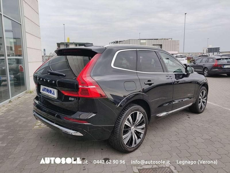 Usata Volvo XC60 Ultimate 235 CV (172 kW) 2022 Onyx black / metallic SUV